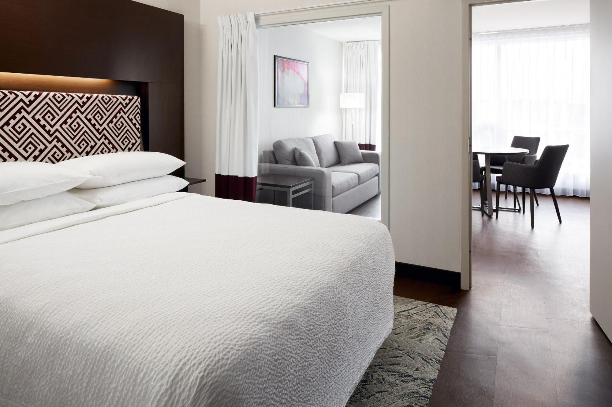 Four Points By Sheraton Levis Convention Centre Экстерьер фото